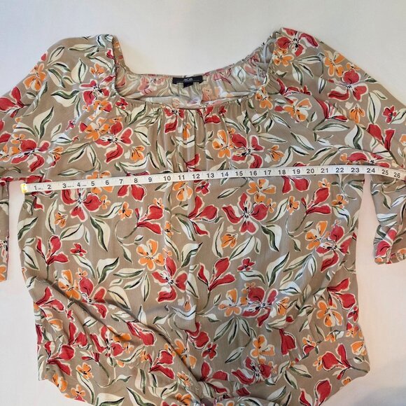 NWOT -- Ava & Viv Floral 100% Rayon Tie-Front Blouse, Flutter Sleeves – Size 2x - Picture 3 of 10